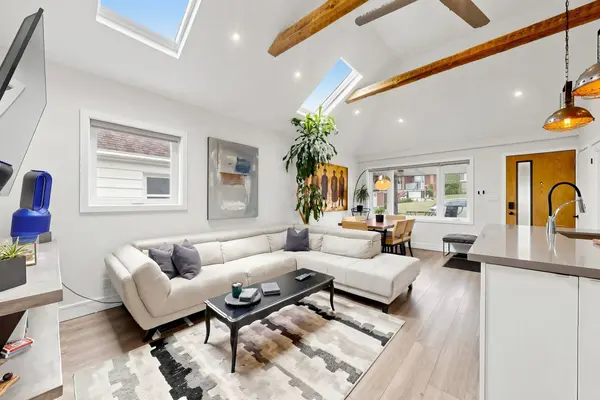 59 Lonborough AVE, Toronto W04, ON M6M 1X2