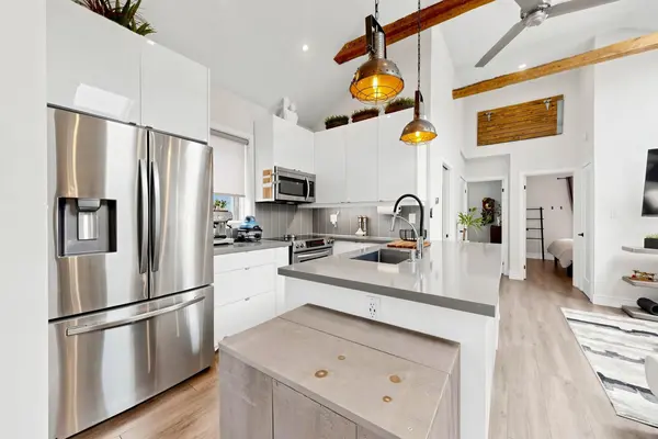 59 Lonborough AVE, Toronto W04, ON M6M 1X2