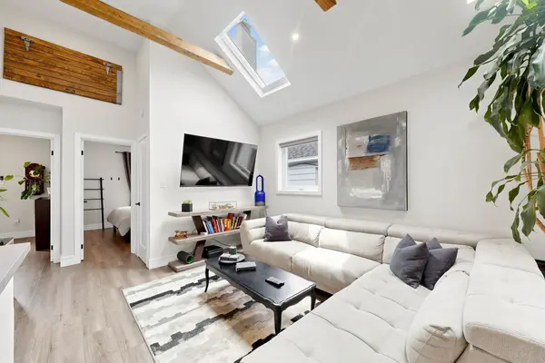 59 Lonborough AVE, Toronto W04, ON M6M 1X2
