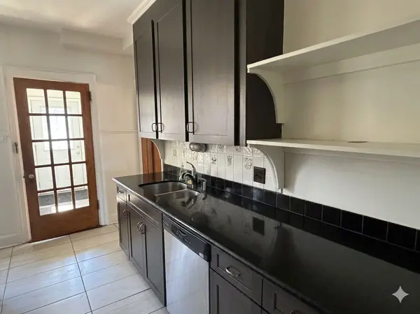 444 Parkdale AVE, Tunneys Pasture And Ottawa West, ON K1Y 1H1