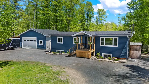 1587 Camp Line,  Douro-dummer,  ON K0L 3A0