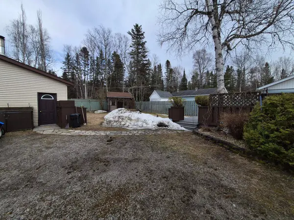 35 Bastedo Cres, Marathon, ON P0T 2E0