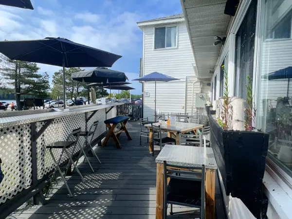 6 Water ST, Tehkummah, ON P0P 1Z0