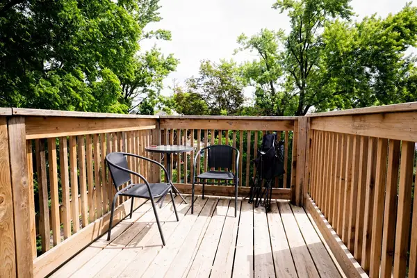 1306 Monaghan RD, Peterborough, ON K9J 5M1
