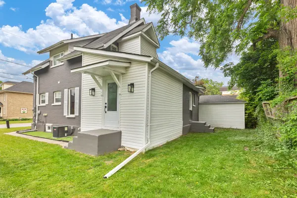 11 Albert ST N, Kawartha Lakes, ON K9V 4J3