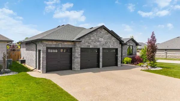 401 Rodriguez DR, Sarnia, ON N7W 0B1