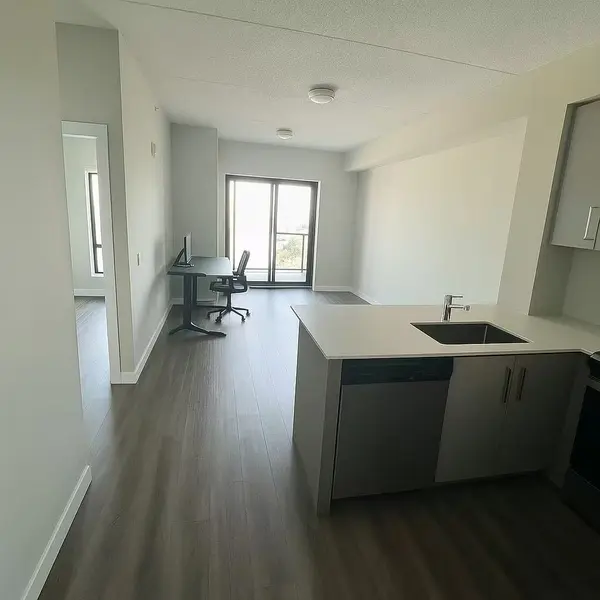15 Queen ST S #608, Hamilton, ON L8P 0C6