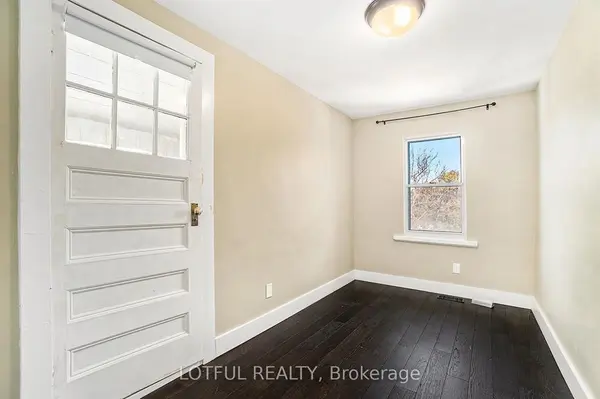 11 CHAMPAGNE AVE S, Dows Lake - Civic Hospital And Area, ON K1S 4P1