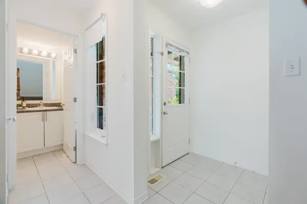 403 Heathrow Private, Stittsville - Munster - Richmond, ON K2S 0M9