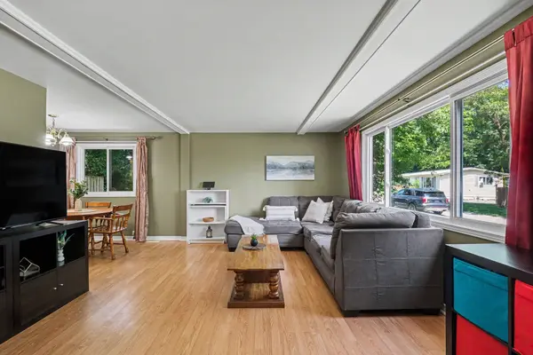 17 Cassell LN, Rideau Lakes, ON K7A 4S5