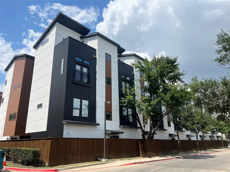 4208 Live Oak Street #104, Dallas, TX 75204