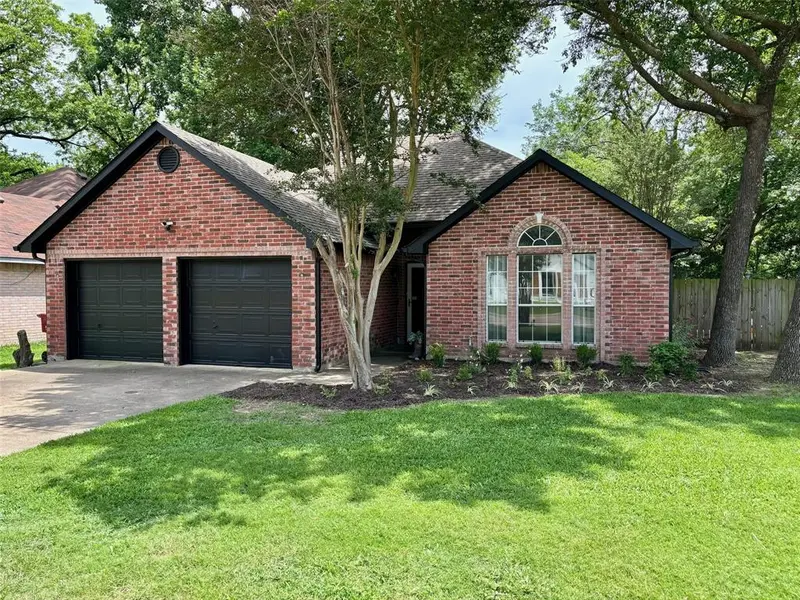 1413 Pecan Creek Drive, Farmersville, TX 75442