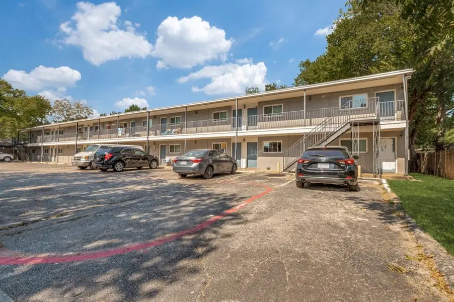 1505 W Lovers Lane #2, Arlington, TX 76013