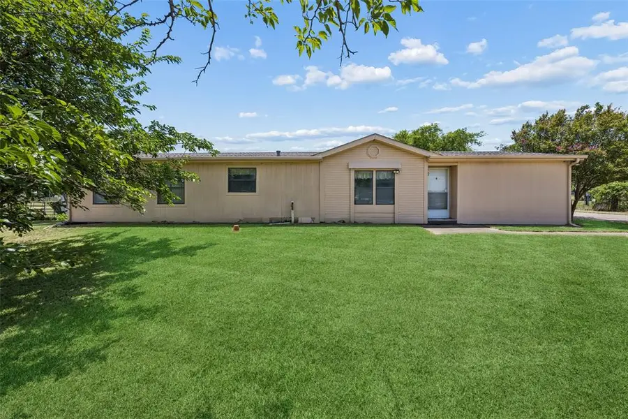 5701 Spring Street, Alvarado, TX 76009