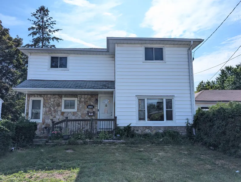 1478 Simcoe ST N, Oshawa, ON L1G 4X7