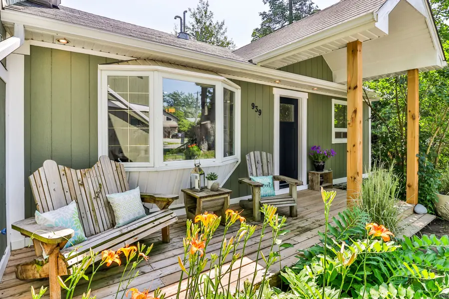 939 Corner AVE, Innisfil, ON L0L 1W0