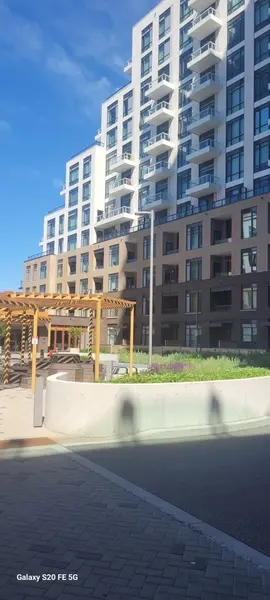 8 Beverley Glen BLVD #901, Vaughan, ON L4J 0L5