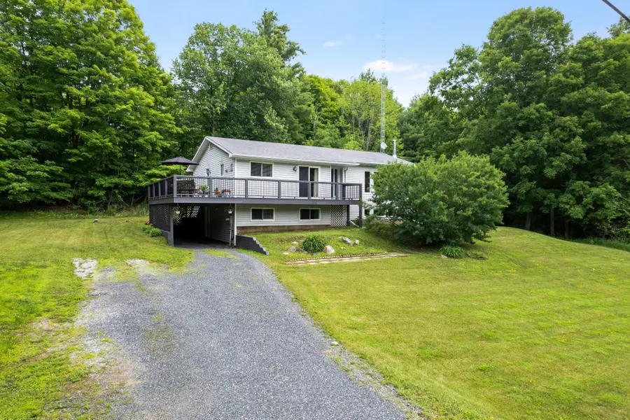 3800 Wolf Grove RD, Lanark Highlands, ON K0G 1K0