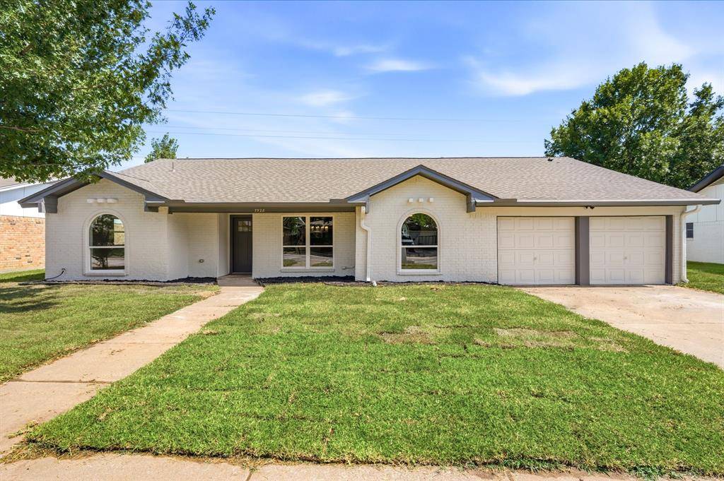 7528 Circle Drive, North Richland Hills, TX 76180