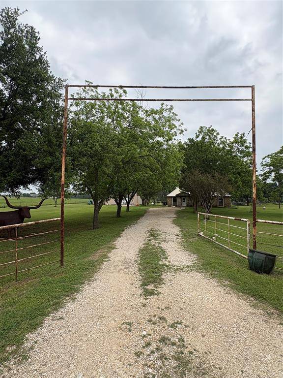 510 Old Sawmill Road, Axtell, TX 76624