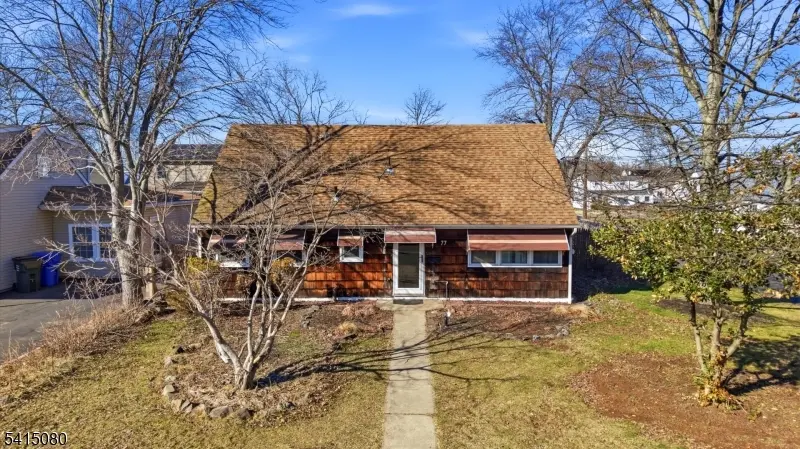 77 W Arthur Pl, Woodbridge Twp., NJ 08830
