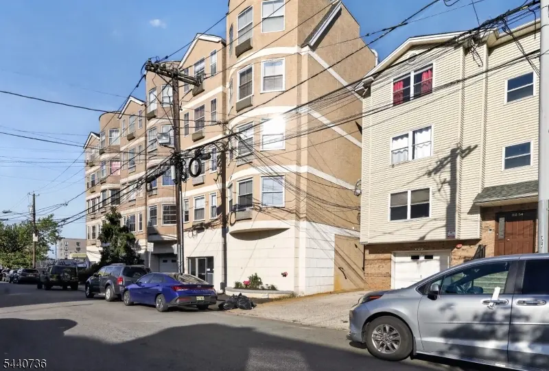 56-60 Ferguson St #C1, Newark City, NJ 07105