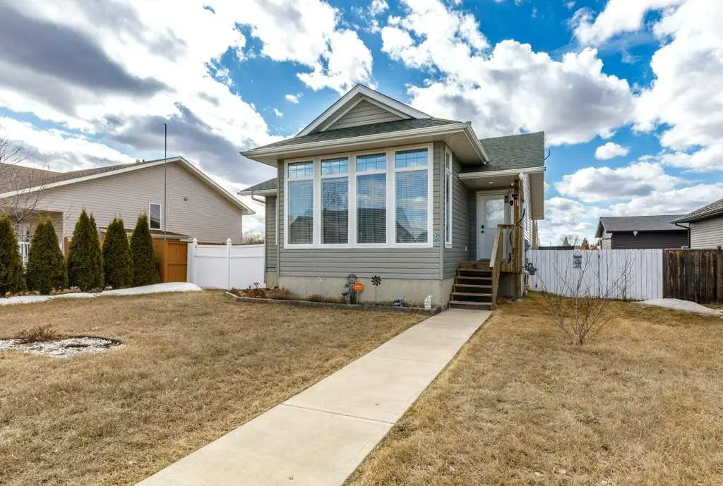 6 Fawn Meadows DR, Delburne, AB T0M 0V0