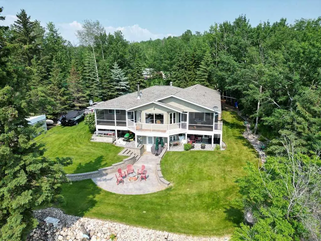 412 Willow DR, Sunset Beach, AB T9S 1R6