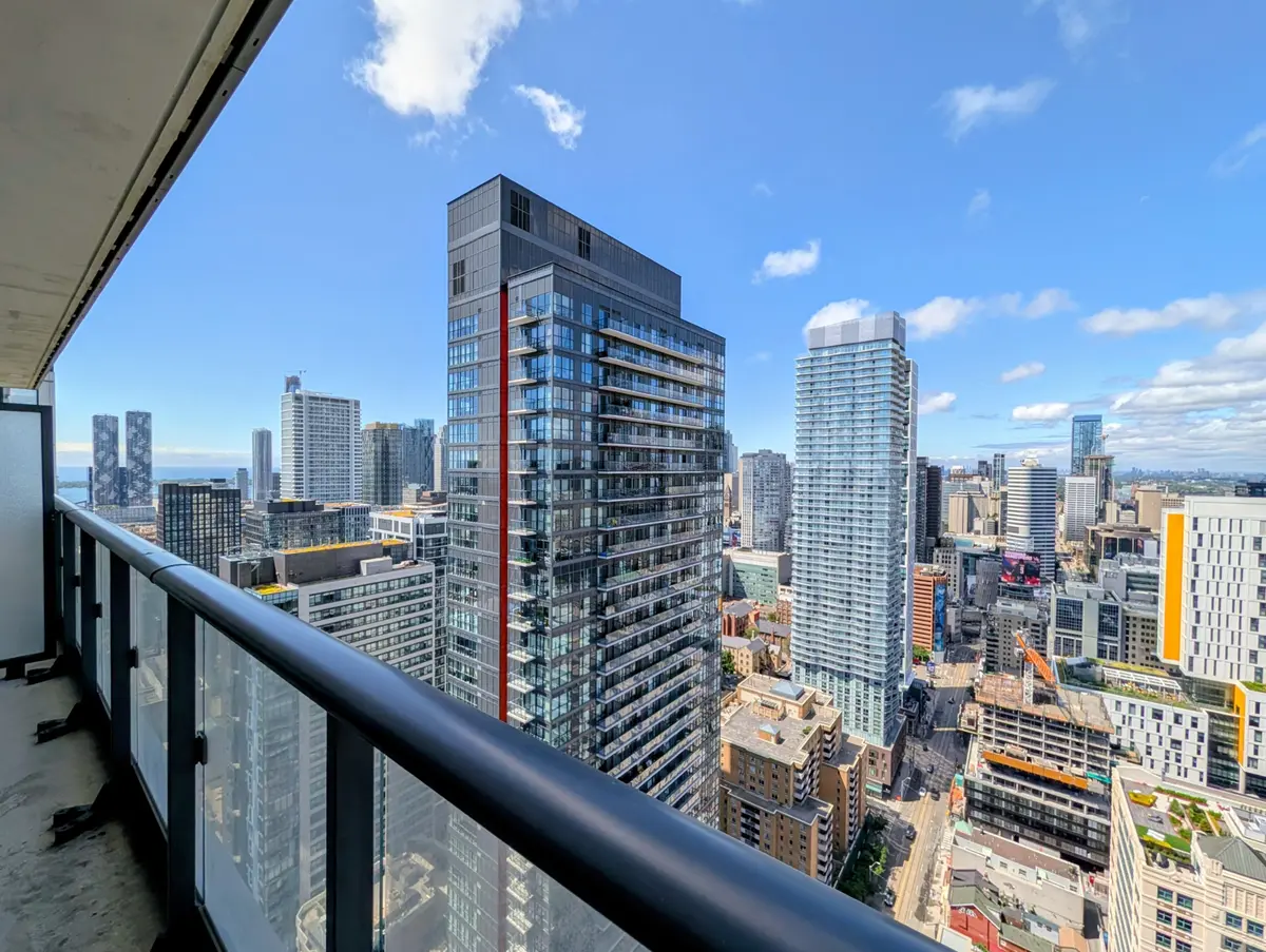 251 Jarvis ST #4006, Toronto C08, ON M5B 0C3