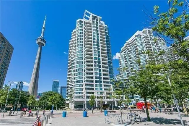 230 Queens Quay W #825, Toronto C01, ON M5J 2Y7