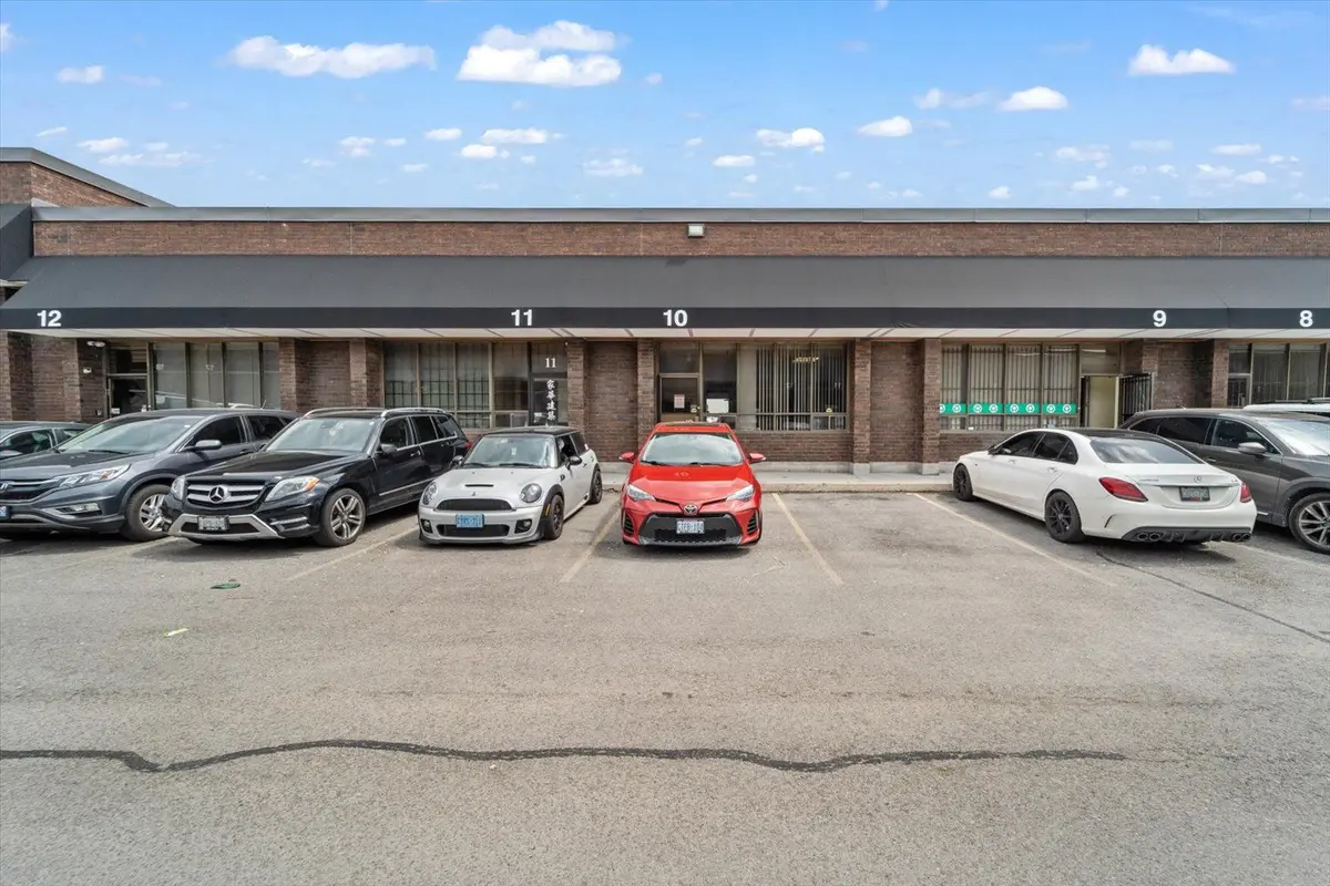 90 Esna Park DR #10, Markham, ON L3R 2R7