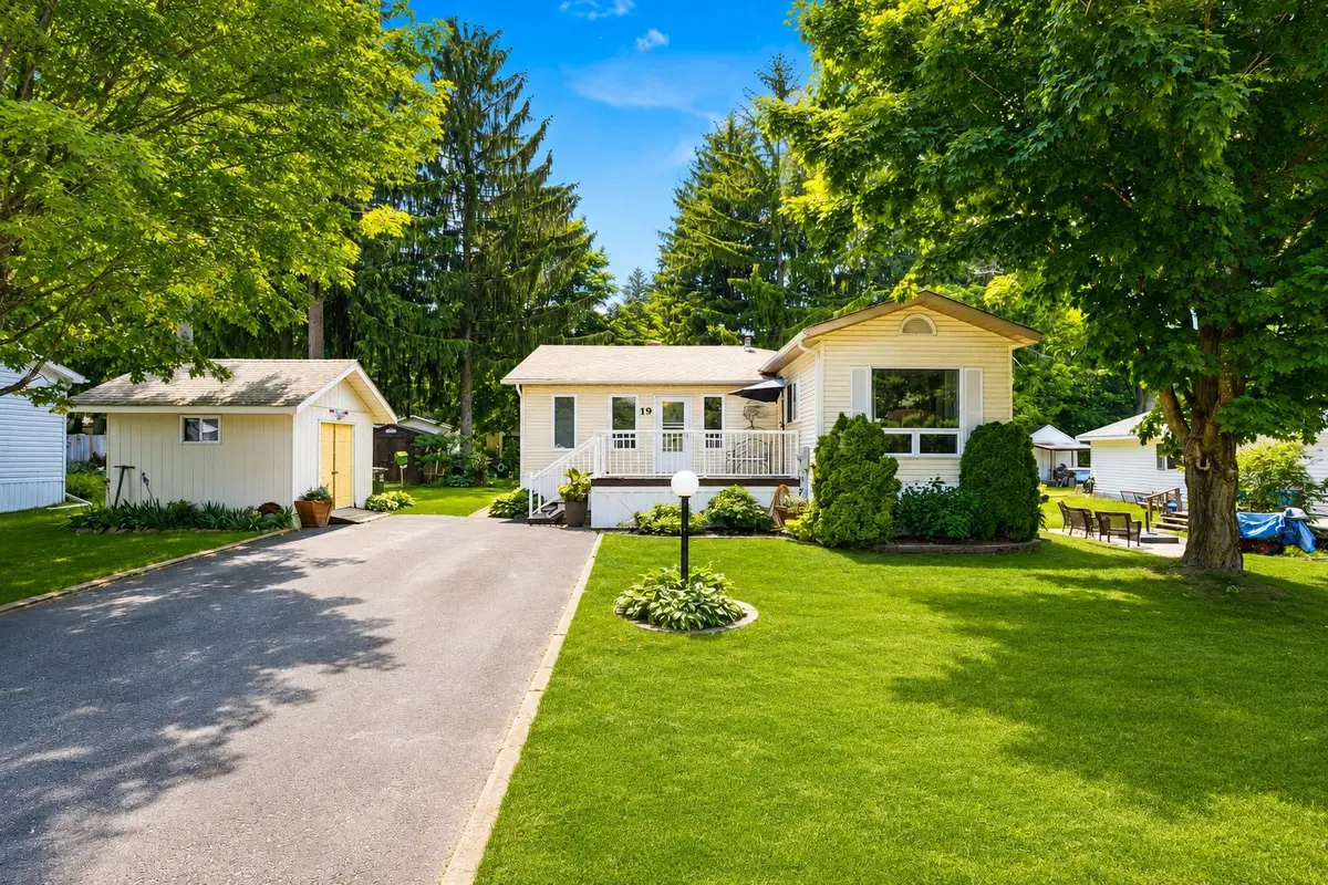 5411 Elliott Side Road #19, Tay, ON L4R 4K3