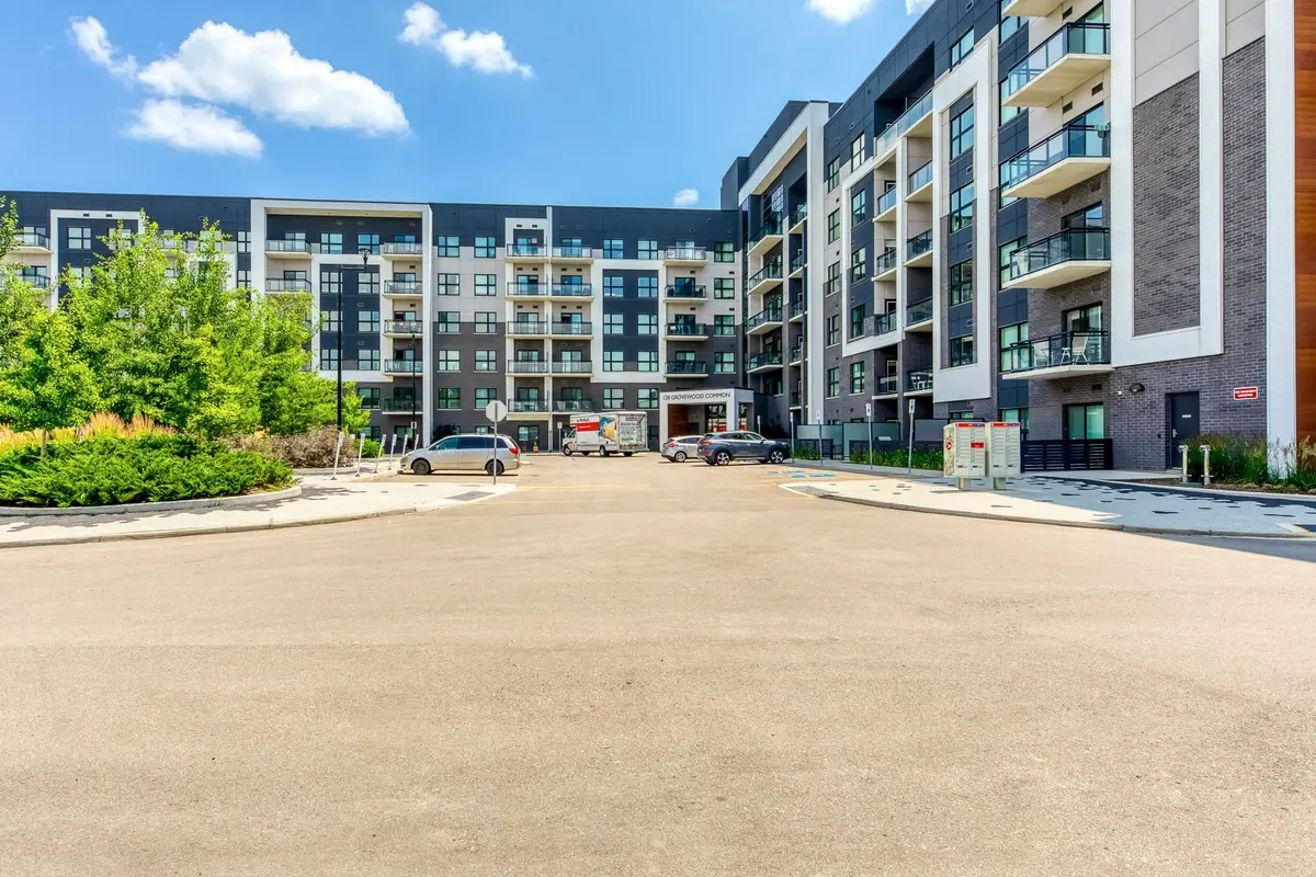 Address not disclosed, Oakville, ON L6H 0X3