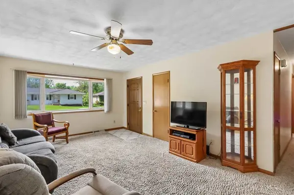 1518 Hollywood Blvd, Iowa City, IA 52240