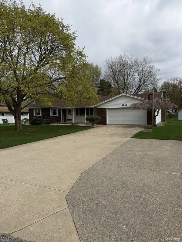 6924 Lynn Ann DR, Georgetown Charter Township, MI 49426