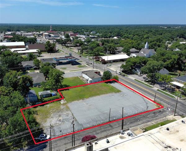 920 N Center Street, Bonham, TX 75418