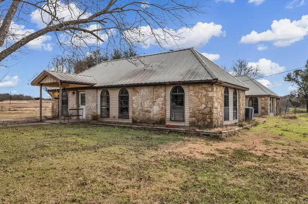 510 Old Sawmill Road, Axtell, TX 76624