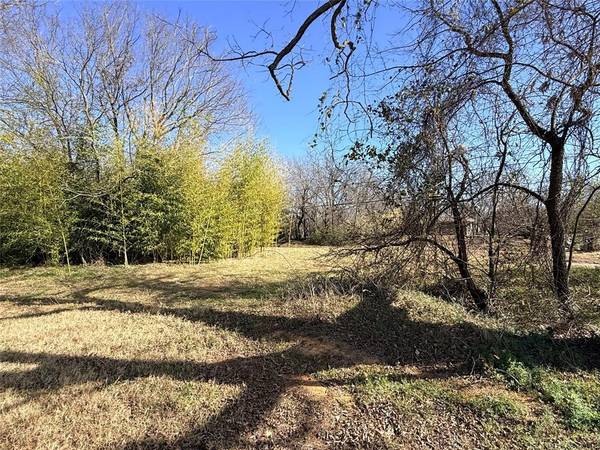 501 W Walker Street, Denison, TX 75020