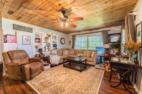 502 Davis Street S, Sulphur Springs, TX 75482