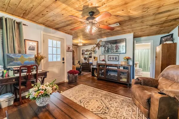 502 Davis Street S, Sulphur Springs, TX 75482