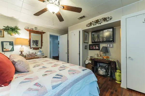 502 Davis Street S, Sulphur Springs, TX 75482