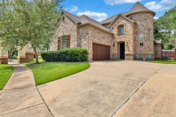 7401 Park Place Drive, North Richland Hills, TX 76182