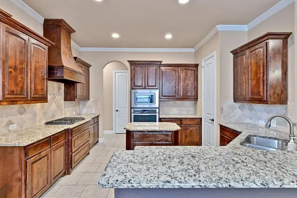 7401 Park Place Drive, North Richland Hills, TX 76182