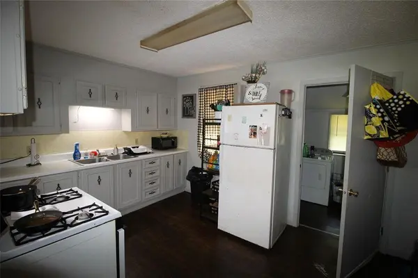 417 Myrtle Drive #A/B, Jacksonville, TX 75766