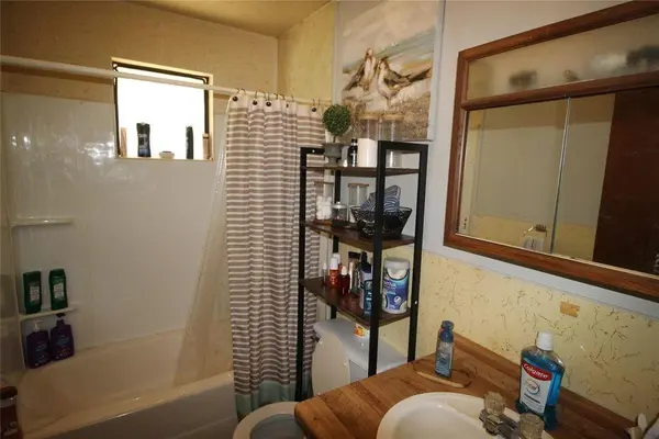 417 Myrtle Drive #A/B, Jacksonville, TX 75766