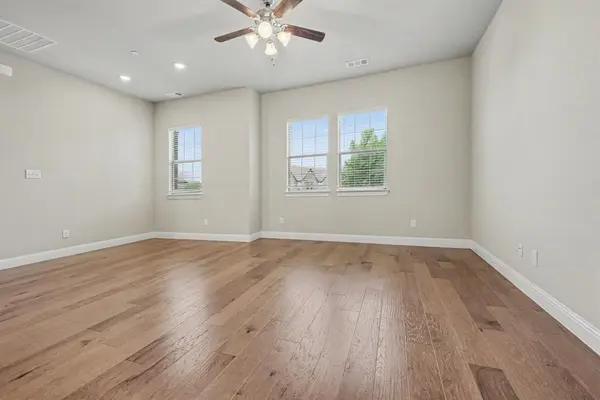315 Ferndale Street, Lewisville, TX 75056