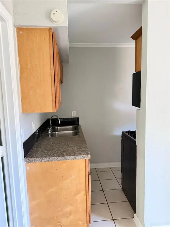 1505 W Lovers Lane #4, Arlington, TX 76013