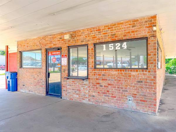 1524 W 7th Avenue, Corsicana, TX 75110