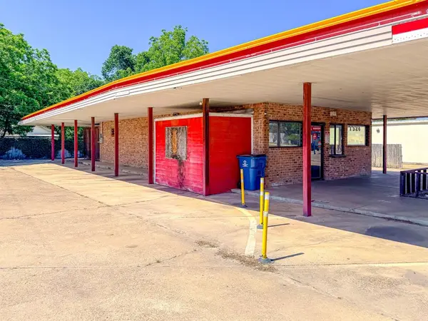 1524 W 7th Avenue, Corsicana, TX 75110