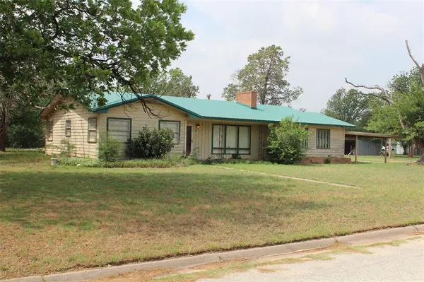 1001 SE 4th Street, Knox City, TX 79529